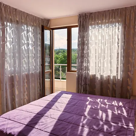 Amelia Siv Apartment